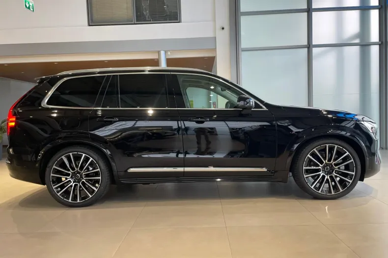 Volvo XC90 din 2025 cu 9 km - oferta VOL250827 - foto 4