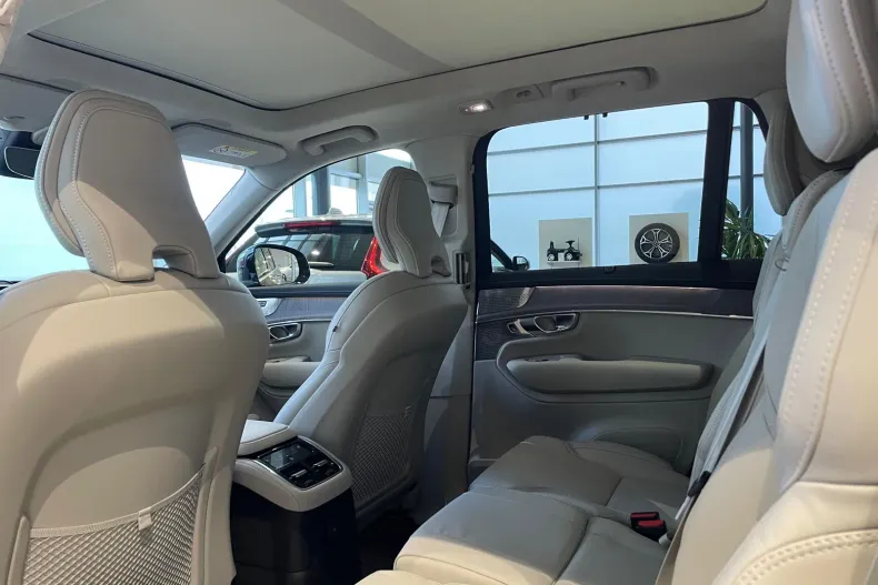 Volvo XC90 din 2025 cu 9 km - oferta VOL250827 - foto 18