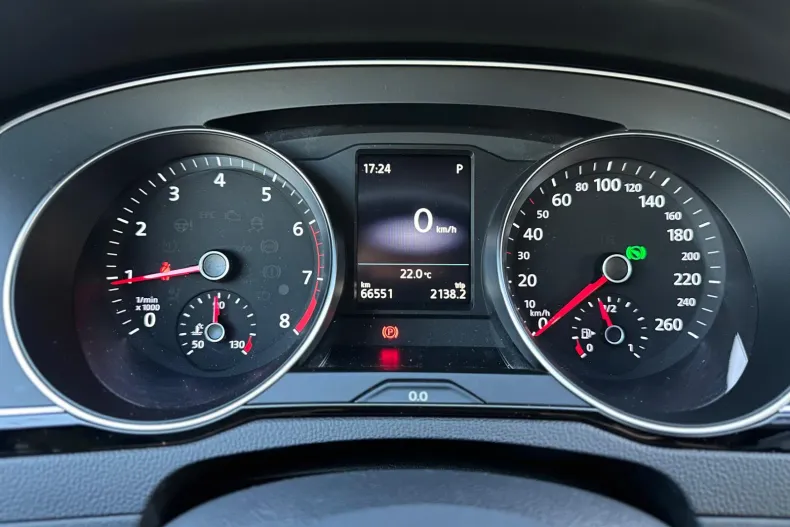 Volkswagen Passat din 2022 cu 66.551 km - oferta VOL250830 - foto 6