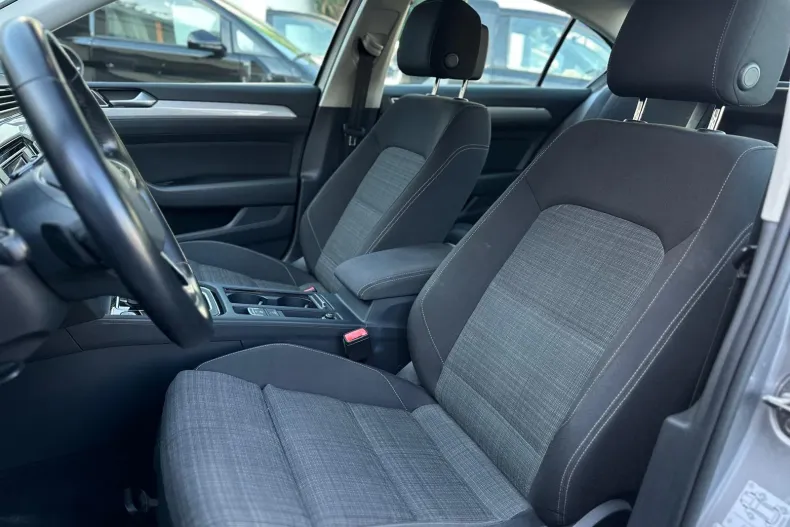Volkswagen Passat din 2022 cu 66.551 km - oferta VOL250830 - foto 14