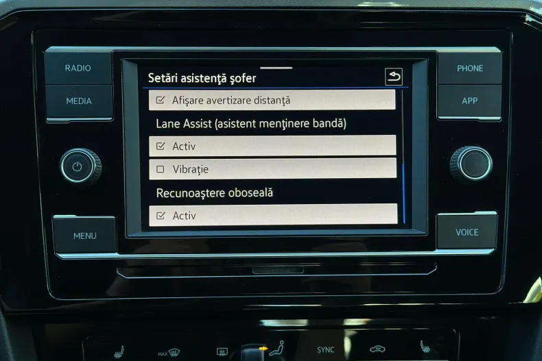 Volkswagen Passat din 2022 cu 66.551 km - oferta VOL250830 - foto 38