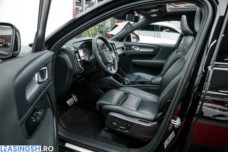 Volvo XC40 din 2021 cu 147.000 km - oferta VOL250848 - foto 4