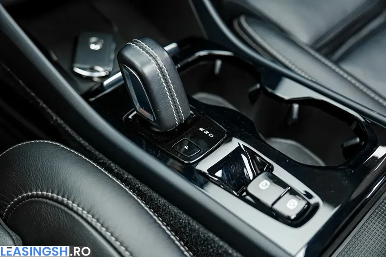 Volvo XC40 din 2021 cu 147.000 km - oferta VOL250848 - foto 32