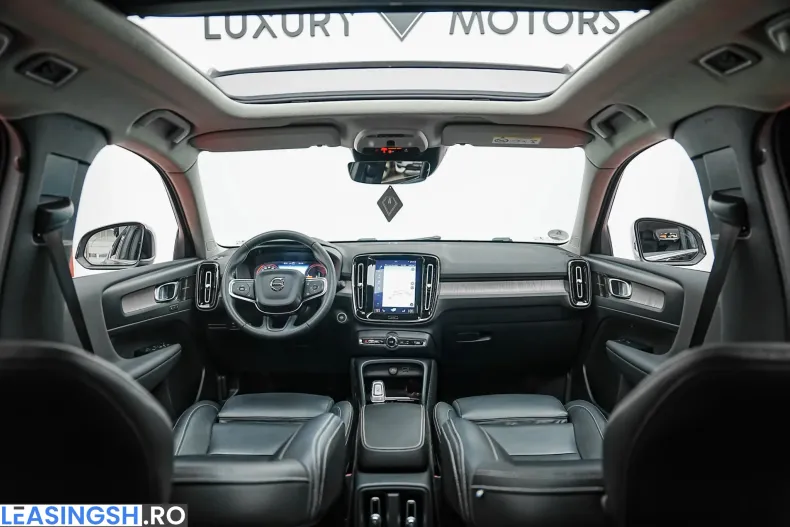Volvo XC40 din 2020 cu 107.000 km - oferta VOL250849 - foto 2