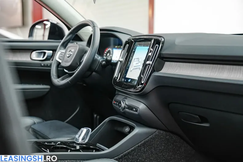 Volvo XC40 din 2020 cu 107.000 km - oferta VOL250849 - foto 16