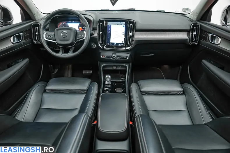 Volvo XC40 din 2020 cu 107.000 km - oferta VOL250849 - foto 18
