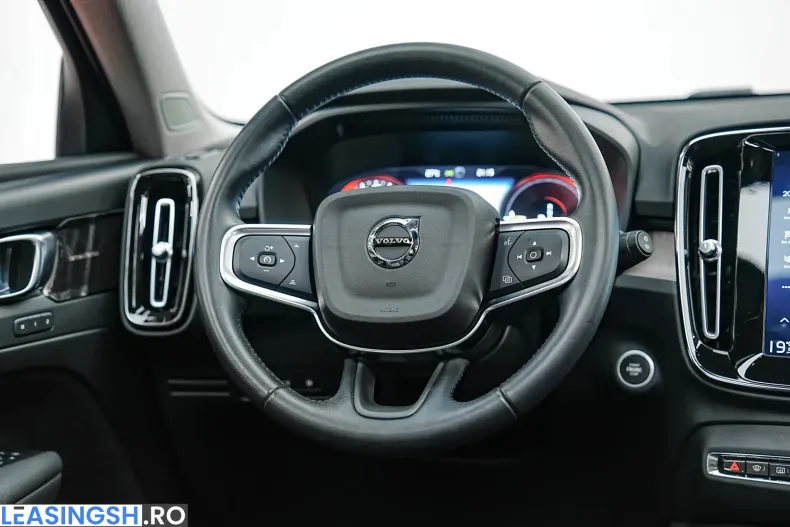 Volvo XC40 din 2020 cu 107.000 km - oferta VOL250849 - foto 34