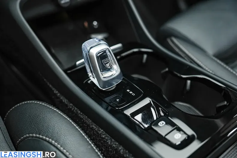 Volvo XC40 din 2020 cu 107.000 km - oferta VOL250849 - foto 36
