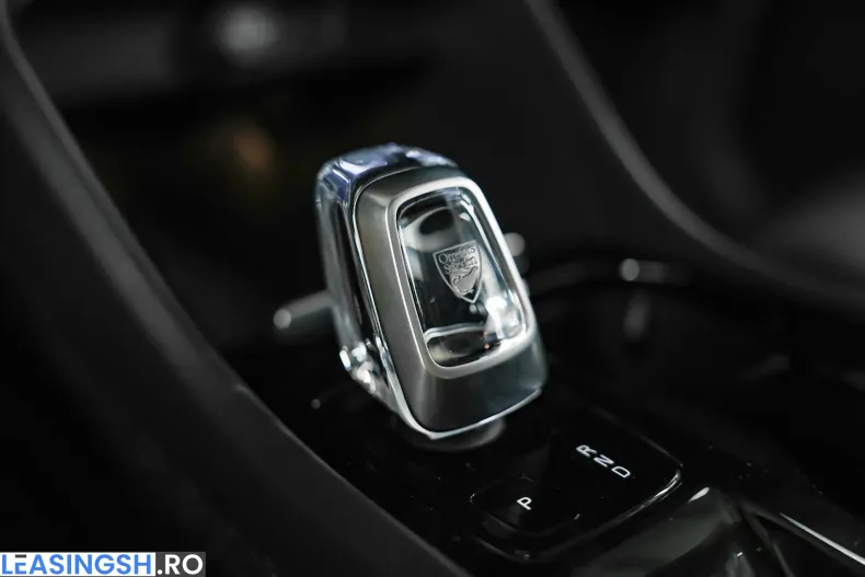 Volvo XC40 din 2020 cu 107.000 km - oferta VOL250849 - foto 38