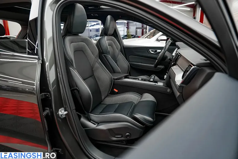 Volvo XC60 din 2020 cu 169.000 km - oferta VOL250856 - foto 10