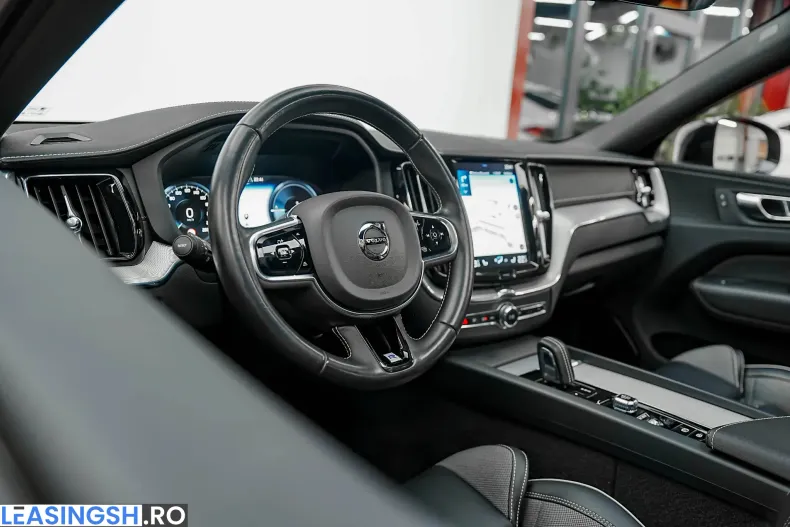 Volvo XC60 din 2020 cu 169.000 km - oferta VOL250856 - foto 16