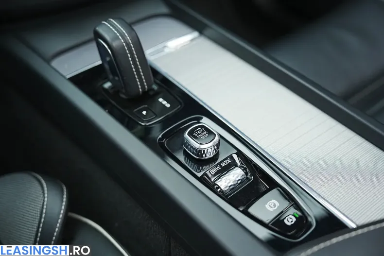 Volvo XC60 din 2020 cu 169.000 km - oferta VOL250856 - foto 37