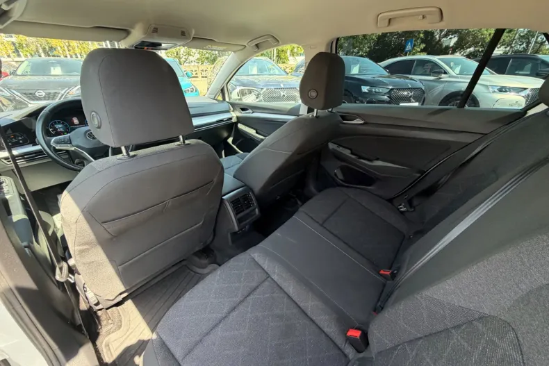 Volkswagen Golf din 2021 cu 84.963 km - oferta VOL250872 - foto 13