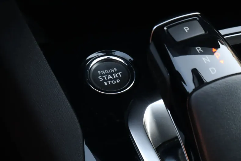 Peugeot 3008 din 2023 cu 64.919 km - oferta PEU250905 - foto 29