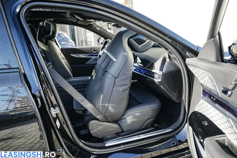 BMW 750e (Seria 7) din 2024 cu 7.700 km - oferta BMW250924 - foto 15