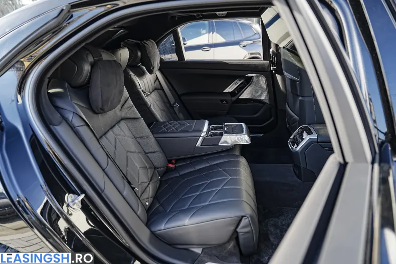 BMW 750e (Seria 7) din 2024 cu 7.700 km - oferta BMW250924 - foto 16