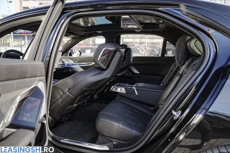 BMW 750e (Seria 7) din 2024 cu 7.700 km - oferta BMW250924 - foto 18