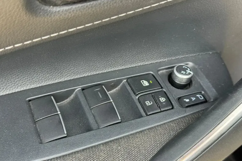 Toyota Corolla din 2023 cu 171.275 km - oferta TOY250934 - foto 19
