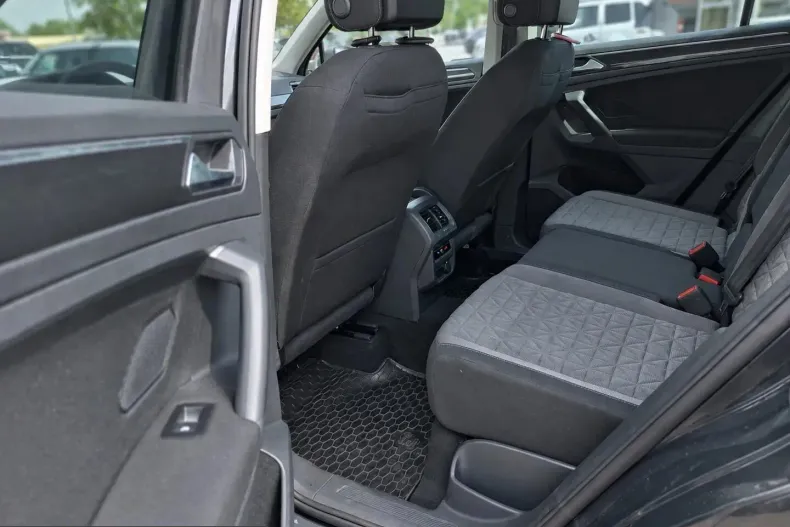 Volkswagen Tiguan din 2022 cu 59.291 km - oferta VOL250940 - foto 10