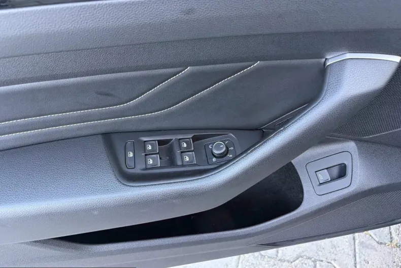 Volkswagen Arteon din 2021 cu 39.816 km - oferta VOL250986 - foto 17