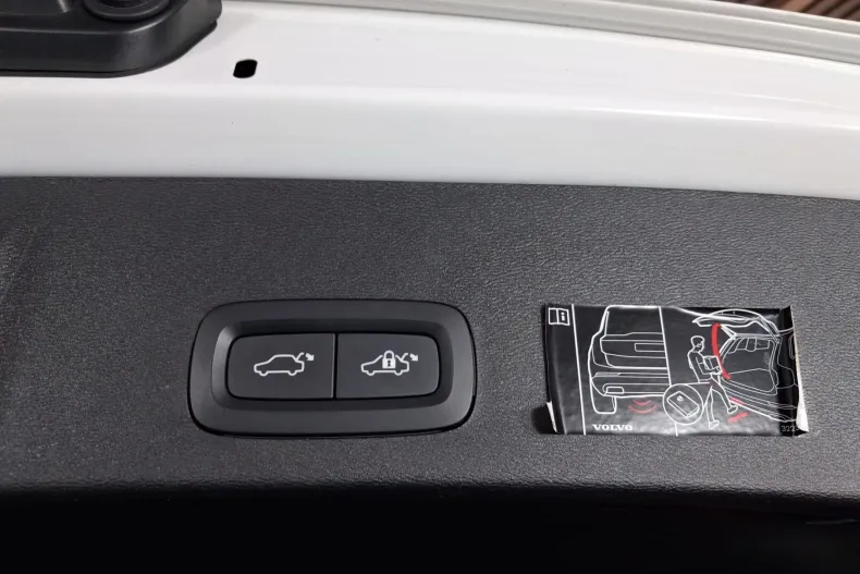 Volvo XC40 din 2021 cu 102.446 km - oferta VOL251008 - foto 27