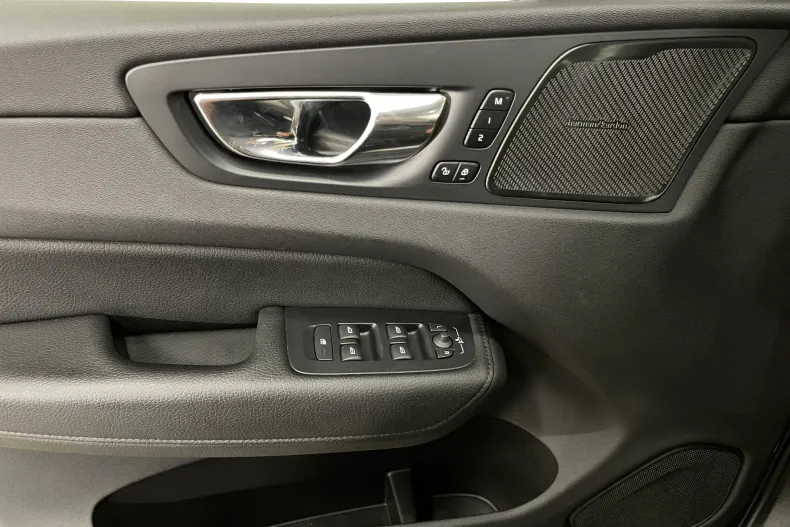 Volvo XC60 din 2021 cu 113.158 km - oferta VOL251012 - foto 29