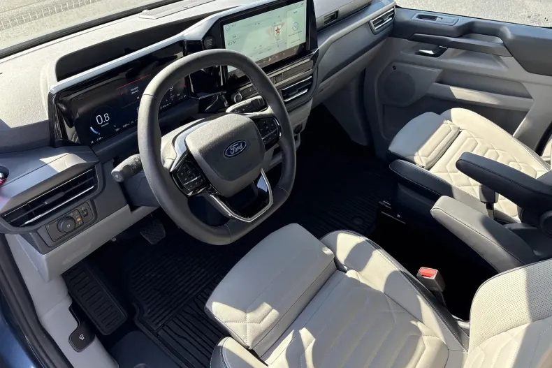 Ford Tourneo Custom din 2026 cu 1.200 km - oferta FOR251013 - foto 11
