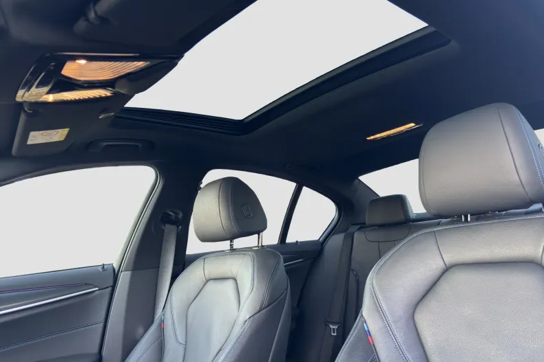 BMW 520 (Seria 5) din 2022 cu 143.600 km - oferta BMW251018 - foto 19