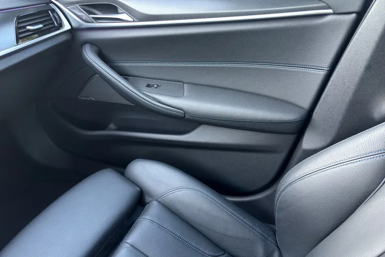 BMW 520 (Seria 5) din 2022 cu 143.600 km - oferta BMW251018 - foto 22