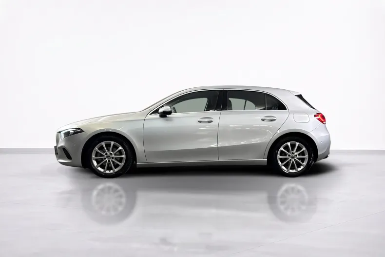 Mercedes-Benz A 180 (Clasa A) din 2021 cu 46.711 km - oferta MER251046 - foto 2