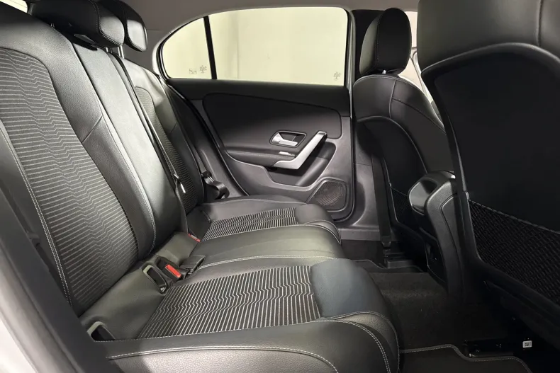 Mercedes-Benz A 180 (Clasa A) din 2021 cu 46.711 km - oferta MER251046 - foto 12