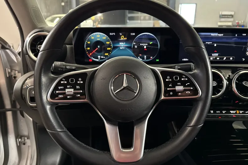 Mercedes-Benz A 180 (Clasa A) din 2021 cu 46.711 km - oferta MER251046 - foto 16
