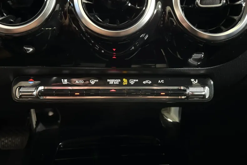 Mercedes-Benz A 180 (Clasa A) din 2021 cu 46.711 km - oferta MER251046 - foto 18