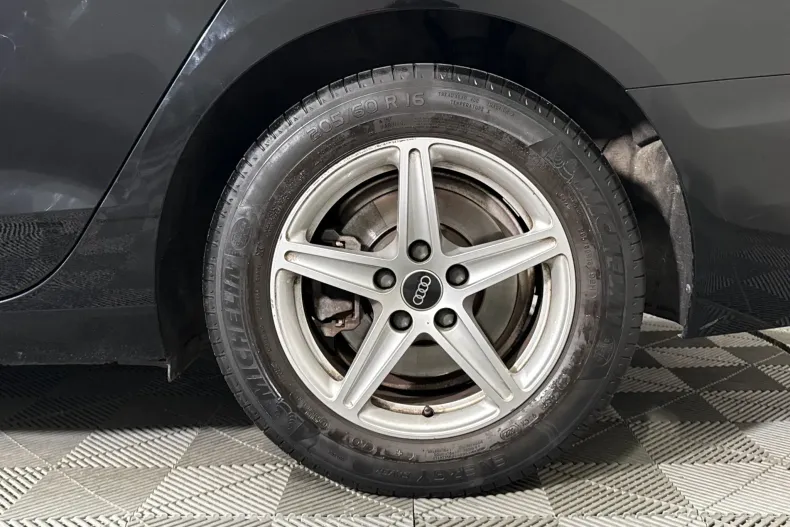 Audi A4 din 2022 cu 53.213 km - oferta AUD251047 - foto 12