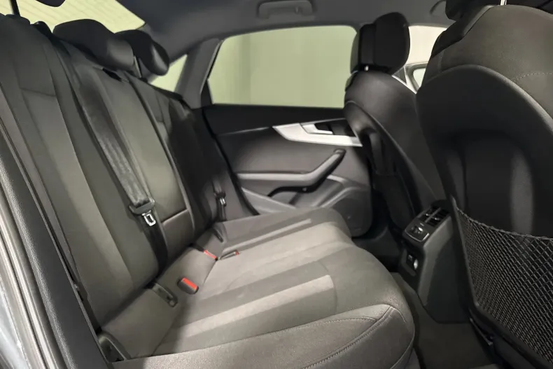 Audi A4 din 2022 cu 157.114 km - oferta AUD251048 - foto 12