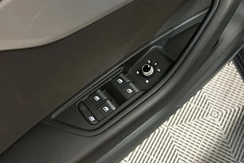 Audi A4 din 2022 cu 157.114 km - oferta AUD251048 - foto 14