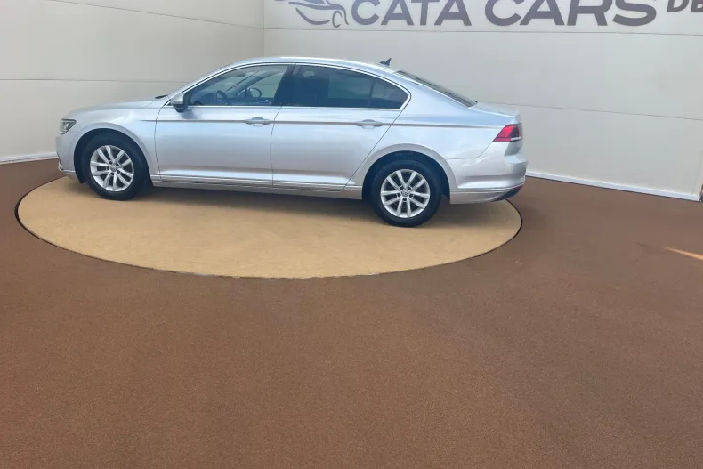 Volkswagen Passat din 2020 cu 160.000 km - oferta VOL251058 - foto 8