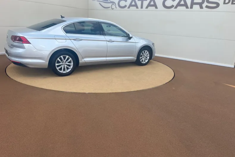 Volkswagen Passat din 2020 cu 160.000 km - oferta VOL251058 - foto 17