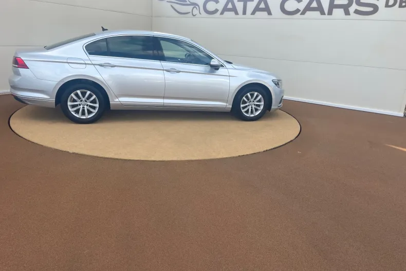 Volkswagen Passat din 2020 cu 160.000 km - oferta VOL251058 - foto 18