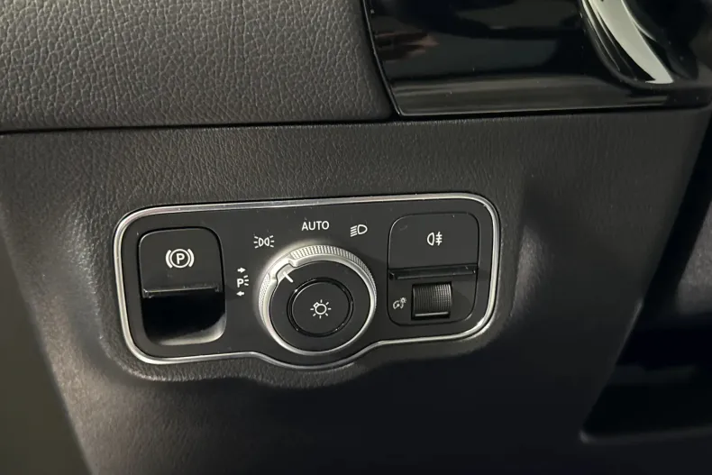 Mercedes-Benz GLA din 2021 cu 84.688 km - oferta MER251066 - foto 15