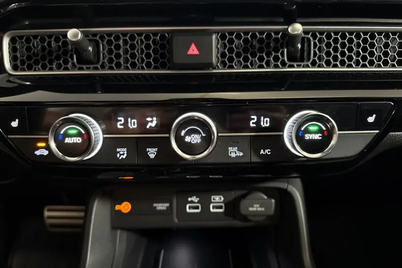 Honda Civic din 2023 cu 65.046 km - oferta HON251068 - foto 18