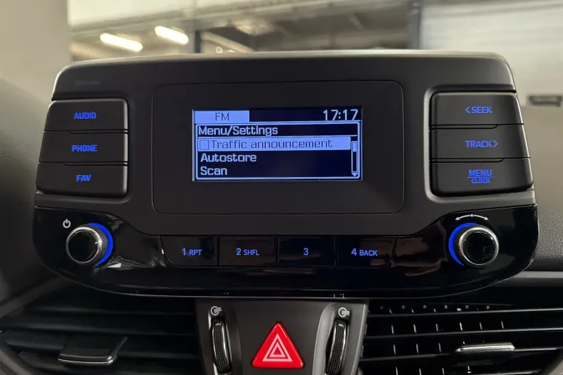 Hyundai i30 din 2022 cu 67.394 km - oferta HYU251069 - foto 17