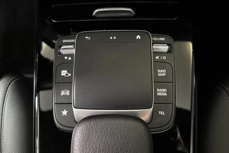 Mercedes-Benz A 200 (Clasa A) din 2022 cu 67.420 km - oferta MER251070 - foto 17