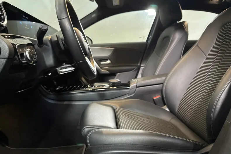 Mercedes-Benz A 200 (Clasa A) din 2022 cu 67.420 km - oferta MER251070 - foto 23