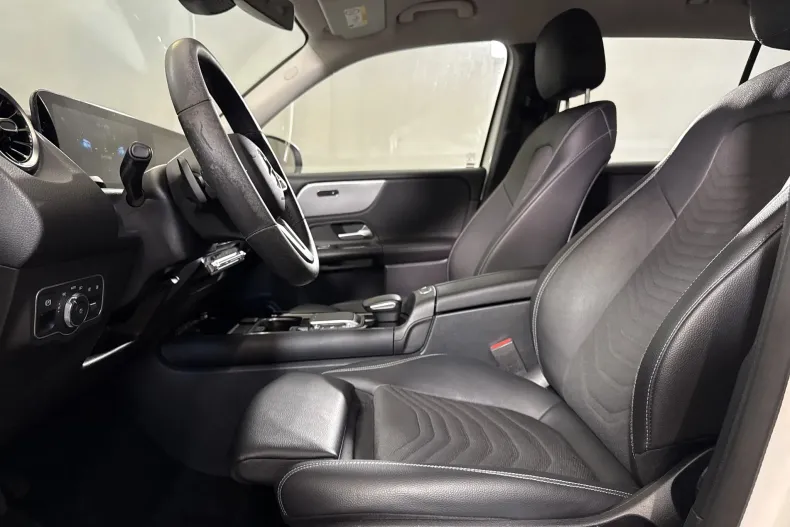 Mercedes-Benz GLB din 2020 cu 47.795 km - oferta MER251072 - foto 23