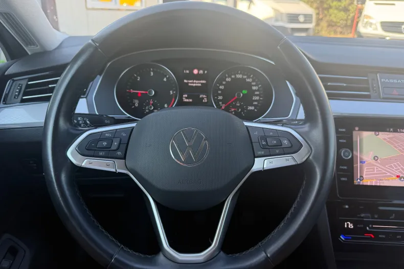 Volkswagen Passat din 2023 cu 140.630 km - oferta VOL251075 - foto 19