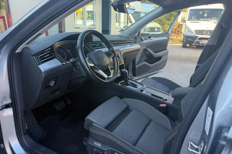 Volkswagen Passat din 2023 cu 140.630 km - oferta VOL251075 - foto 21