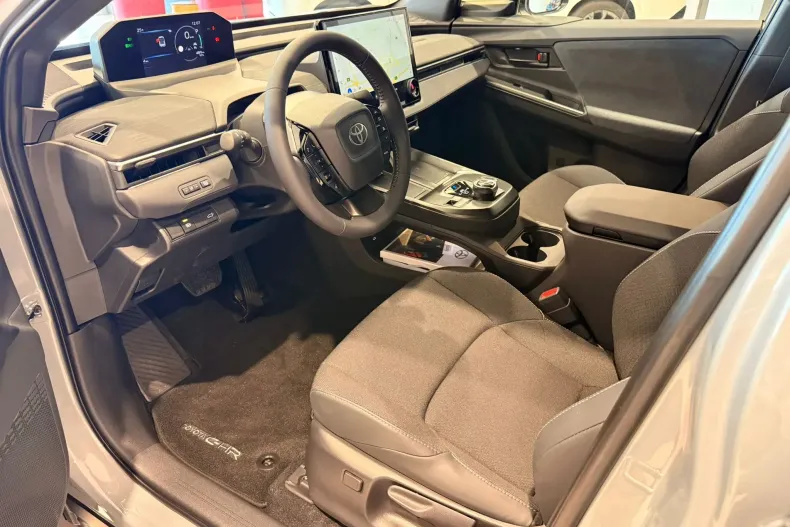 Toyota C-HR din 2026 cu 3 km - oferta TOY251079 - foto 22