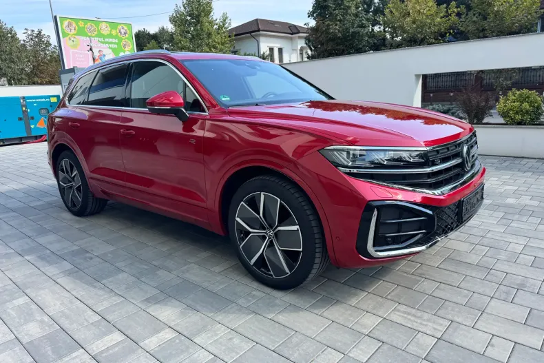 Volkswagen Touareg din 2024 cu 32.000 km - oferta VOL251090 - foto 2