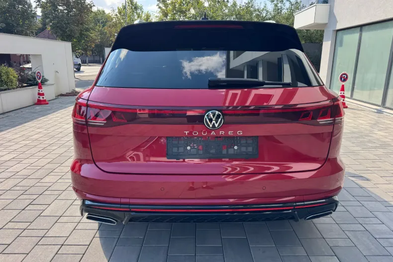 Volkswagen Touareg din 2024 cu 32.000 km - oferta VOL251090 - foto 4